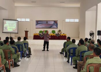 Sat Binmas Polres Pringsewu Berikan Penyuluhan Peningkatan Kapasitas Sat Linmas Menyongsong Pengamanan Pemilu 2024