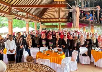 TP PKK Tubaba Studi Banding ke Desa Terbersih di Dunia