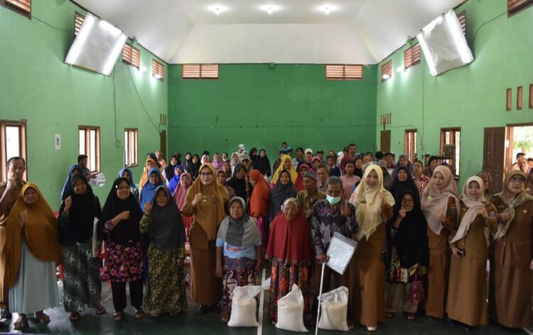 Pemkot Metro Salurkan Bantuan Pangan Beras ke 8.825 KPM