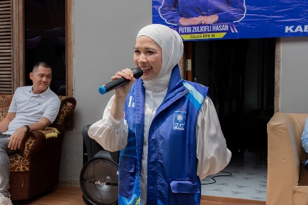 Bella Jayanti, calon anggota DPRD Kabupaten Lampung Selatan dari Partai Amanat Nasional (PAN), menjadi salah satu nama baru mewakili Generasi Milenial yang melenggang ke kursi legislatif.