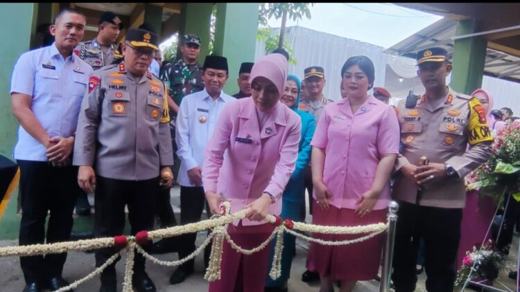 Kapolda Lampung Resmikan Rehabilitas SMA dan Peletakan Batu Pertama Pembangunan TK Bhayangkari Di Lampura