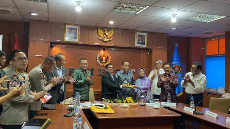 Menkominfo Budi Arie Setiadi Potong Tumpeng HUT Ke-78 PWI, Sejak Kelahirannya PWI Punya Misi Suci