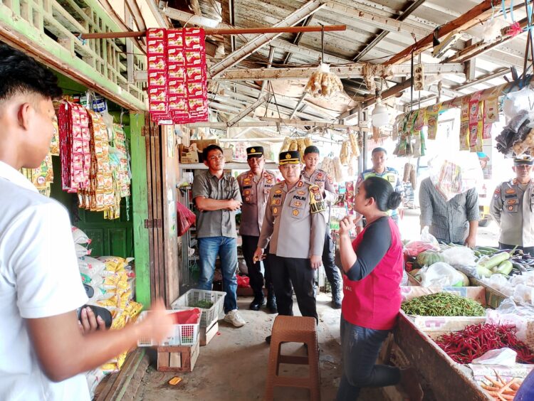 Kapolres Mesuji Cek Stok dan Harga Kebutuhan Pokok di Pasar Tradisional