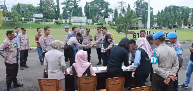 Puluhan Anggota Polres Lampung Utara Di Test Urine