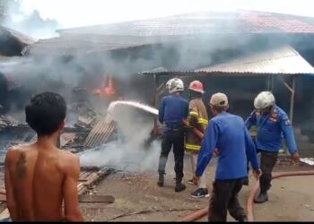 Puluhan Kios Toko Di Pasar Sentral Kotabumi Ludes Di Lalap Si Jago Merah
