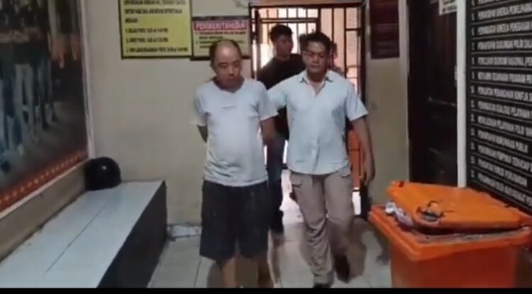 Warga Tangkap Pengedar Uang Palsu Di Lampung Utara