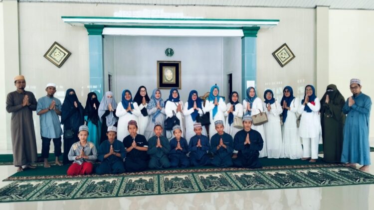 PWM Lampura Salurkan Bantuan Donasi Dan sembako Di Ponpes Wasilatul Huda