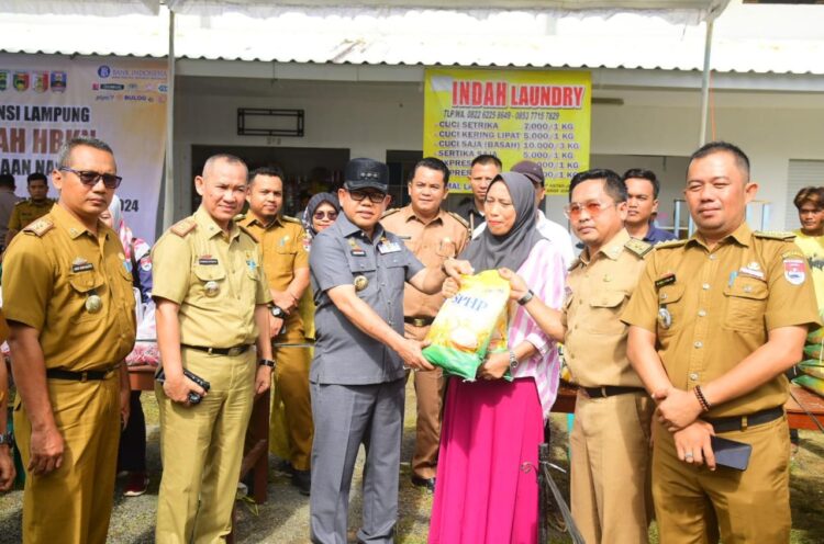 Bantu Masyarakat Penuhi Kebutuhan Pokok Jelang Ramadhan, Pemkab Mesuji Gelar Pasar Murah