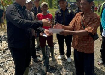Granat Mesuji Salurkan Bantuan Korban Kebakaran Mesuji Timur