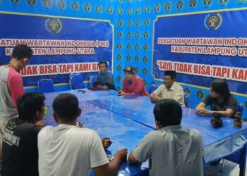 Dugaan Penyimpangan BLT – DD, Kades Madukoro Klarifikasi Di Kantor PWI lampura