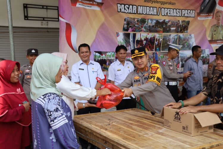 Dikawal Ketat Kapolres, Pemkab Mesuji Rutin Gelar Pasar Murah Jelang Lebaran