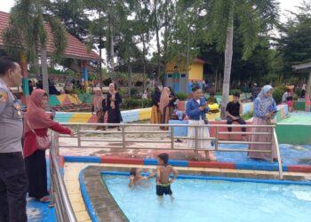 Polres Mesuji Beri Rasa Aman Pengunjung Taman Kehati Dimasa Libur Lebaran