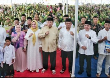 Gubernur Lampung Gelar  Pengajian Akbar Pemerintah Provinsi Lampung di Stadion Kotabumi