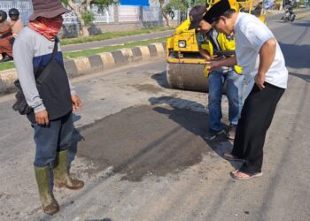 Jelang Idul Fitri, Walikota Metro Tinjau Perbaikan Jalan