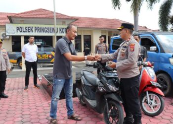 Polres Pringsewu Kembalikan Motor Dan Mobil Hasil Kejahatan Kepada Pemiliknya
