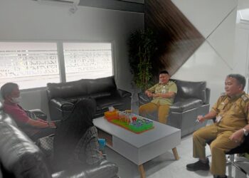 Tiang Reklame Tidak Berizin, Kepala DPMPTSP Dan Komisi III DPRD Minta Segera Dibongkar