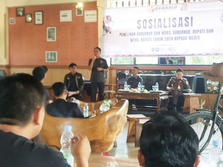 Bawaslu Lamsel, gelar sosialisasi  Pemilihan Gubernur dan Wakil Gubernur, Bupati dan Wakil Bupati tahun 2024.