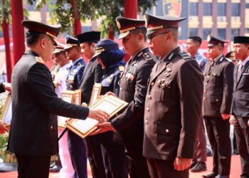 Torehkan Prestasi Lewat Judo, Wakapolres Mesuji Dapat Penghargaan dari Kapolda Lampung