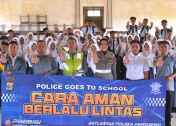 Kunjungi SMAN 1 Gadingrejo, Satgas Operasi Patuh Polres Pringsewu Ajak Siswa Baru Tertib Berlalu Lintas