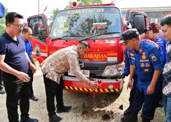 Armada Damkar Lamsel ditambah, ini Pesan Nanang Ermanto