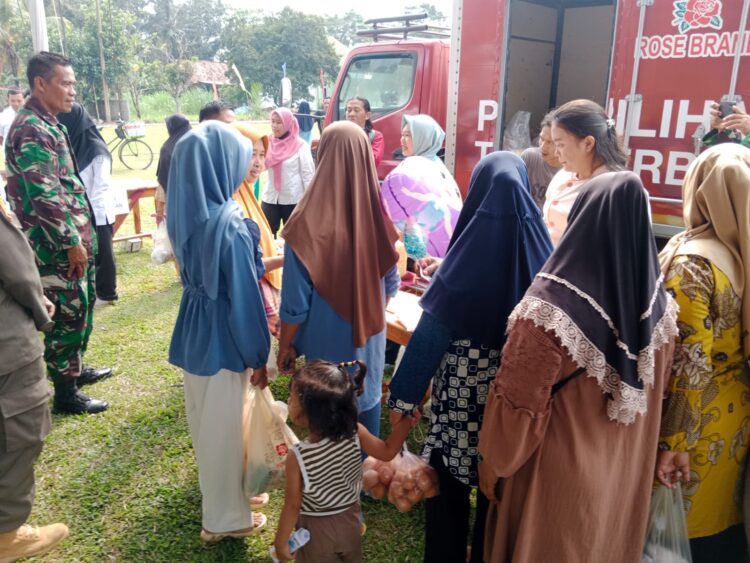 Hari ke 2 Operasi Pasar Murah, warga antusias borong Sembako