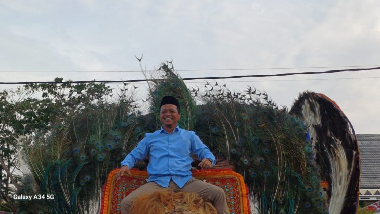 Hari Terakhir Bakul kopi H.Riyanto – Umi Laila Mendaftar Ke KPUD pringsewu Menjadi calon Bupati dan Wakil Bupati Pringsewu