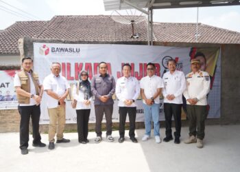PJ Bupati Pringsewu Tinjau Kesiapan Pilkada 2024 di Bawaslu Kabupaten Pringsewu