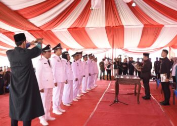 Jelang Pilkada PJ Bupati Lantik 9 Kepala Tiyuh