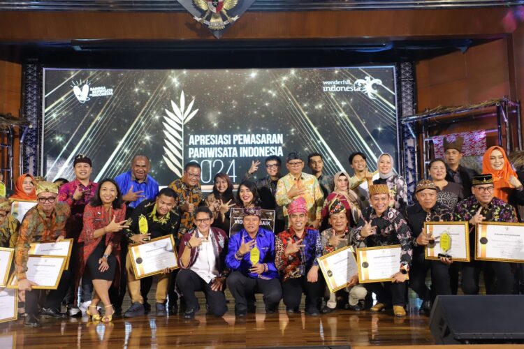 Pj Bupati Nukman Terima Penghargaan APPI 2024.