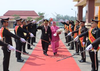 Kapolres Pringsewu Lepas Enam Perwira Polri yang Memasuki Masa Purnatugas
