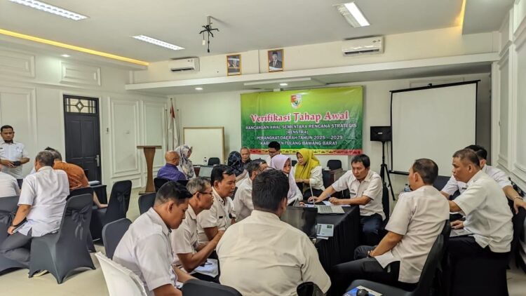 Bapperinda Tubaba Verifikasi Renstra, Selaras Dengan RPJMD 20 Tahun.