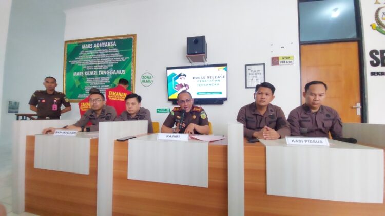 Reputasi 17 Tahun Pimpin PT BPRS Tanggamus Luluh-Lantak Akibat Sifat Serakah