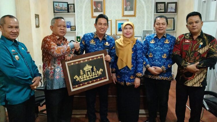 Dinas Koperindag Mesuji Berguru Soal Uji Tera Ke Dinas Perdagangan Kota Palembang