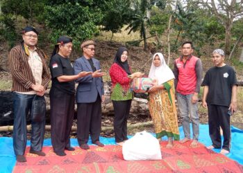 Paguyuban Pujakesuma Lambar, Bakti Sosial Korban Kebakaran Di Lumbok Seminung
