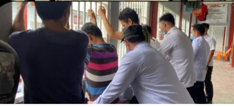 Cegah Narkoba Dan Kamtib, Petugas Razia Dan Tes Urine WBP Rutan Kotabumi