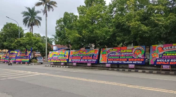 Jelang Pelantikan Wali Kota Metro, Kantor Pemda Dipenuhi Karangan Bunga