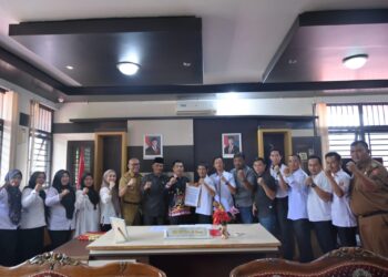 Puluhan Honorer Sampaikan Aspirasi terkait PPPK 2024, Di Gedung DPRD Lambar