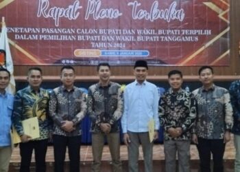 Pleno Terbuka KPU Tetapkan Moh Saleh Asnawi-Agus Suranto sebagai Bupati-Wabup Tanggamus Terpilih