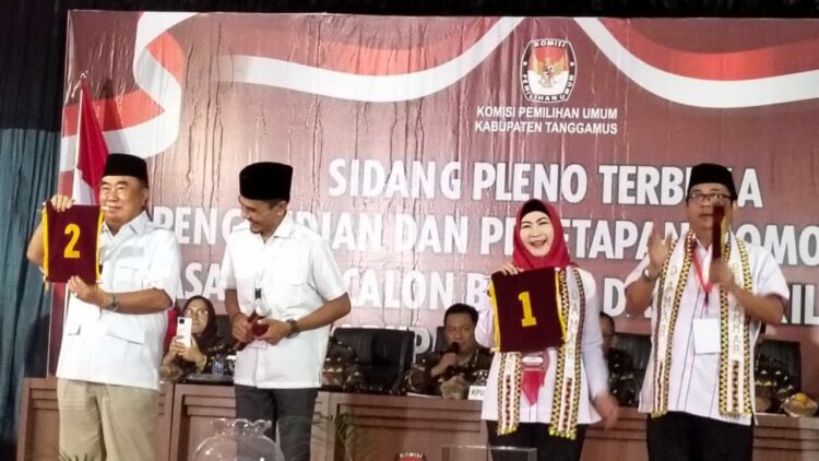Dewi Handajani-Ammar Sirajuddin Nomor Urut 1, Saleh Asnawi-Agus Suranto Nomor Urut 2