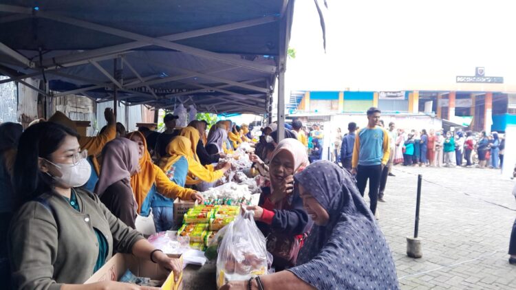 Stabilkan Harga Bapok Jelang Lebaran, Pemkot Metro Gelar Pasar Murah