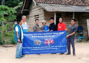 Peringati HUT ke-79, PWI Mesuji Kembali Salurkan Bantuan Sosial di Kecamatan Simpang Pematang