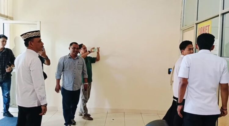 Sidak Kantor DPUTR, Walikota Metro Temukan Pintu Terkunci Tidak Ada Pelayanan!