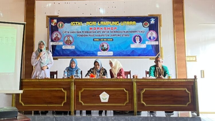 HUT IGTKI, TP PKK Lampura Gelar Workshop Cipta Lagu Dan Pembuatan APE