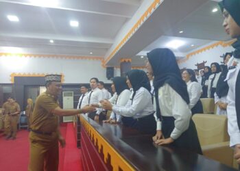 Pasca Penyerahan SK Pengangkatan CPNS, Walikota Metro Ingatkan Pegawai Jadi Obor Perubahan!