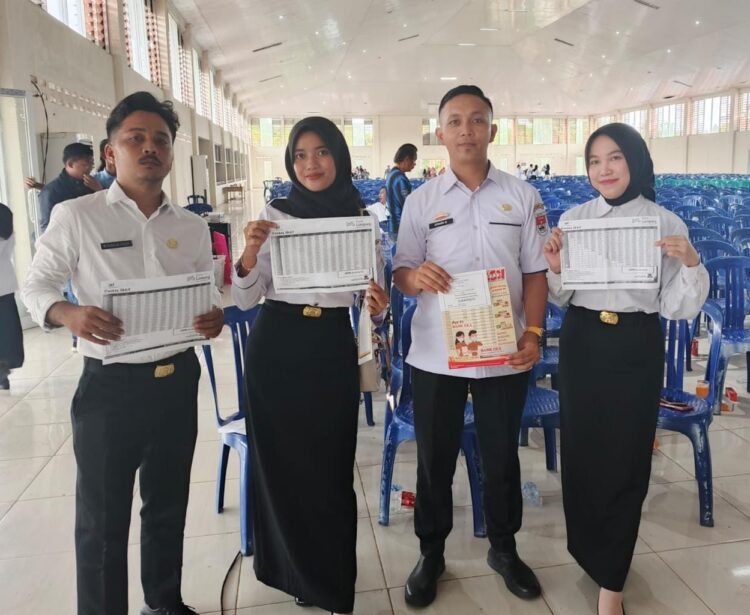 Penyerahan SK Jadi Moment Bagi Pegawai Bank Tawarkan Pinjaman