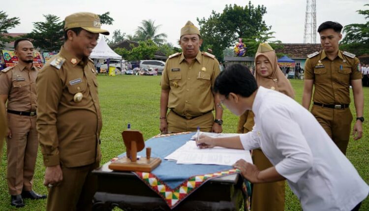 Terima Petikan SK, 1.233 ASN-PPPK Pemkab Pringsewu Diambil Sumpah