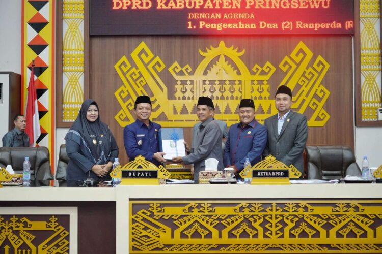 Perda Pembentukan Pekon Kresnomulyo Barat & Sukamanah Serta RPJMD Pringsewu Disahkan