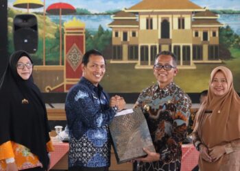 Suwandi Dilantik Asisten Walikota, Deddy Hasmara Jabat Plt Kadisdik Metro