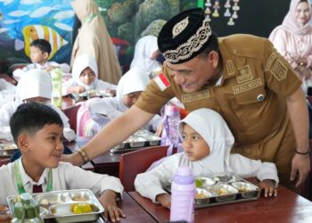 Tinjau Program Makan Bergizi Gratis, Walikota Metro Ingatkan Pihak Ketiga Soal Kualitas dan Gizi Makanan