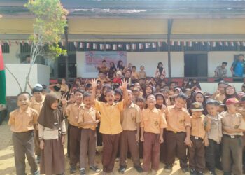 Pendongeng Lampung Hibur Siswa di Perbatasan Indonesia-Malaysia